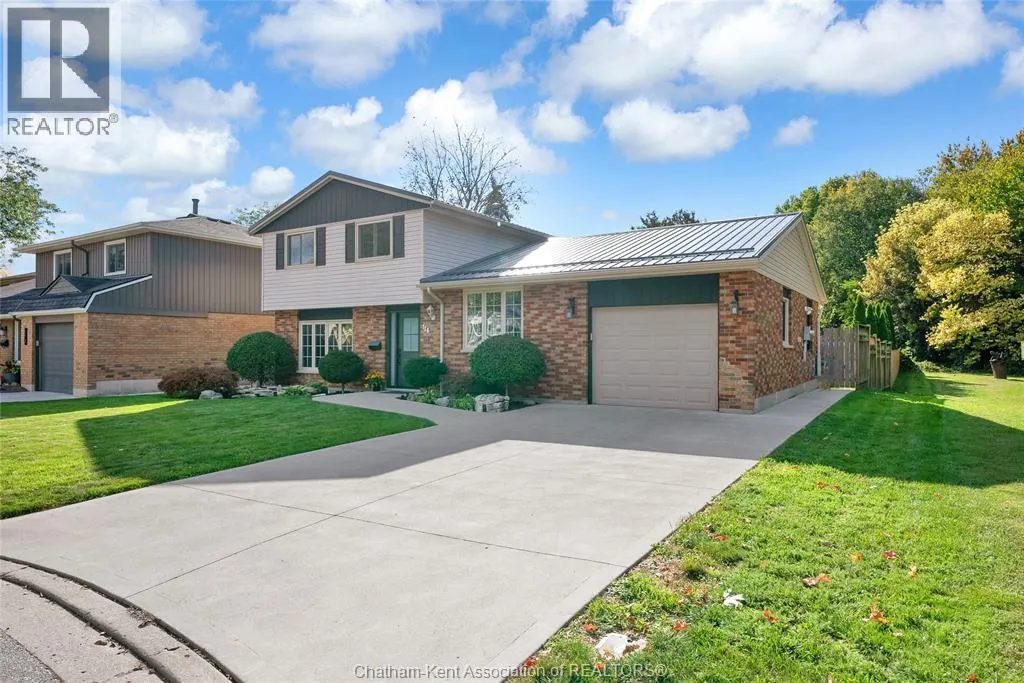 116 Thornhill CRESCENT