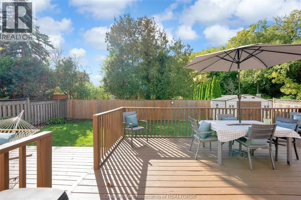 116 Thornhill CRESCENT