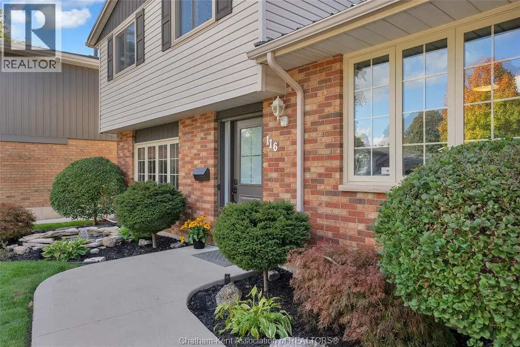 116 Thornhill CRESCENT