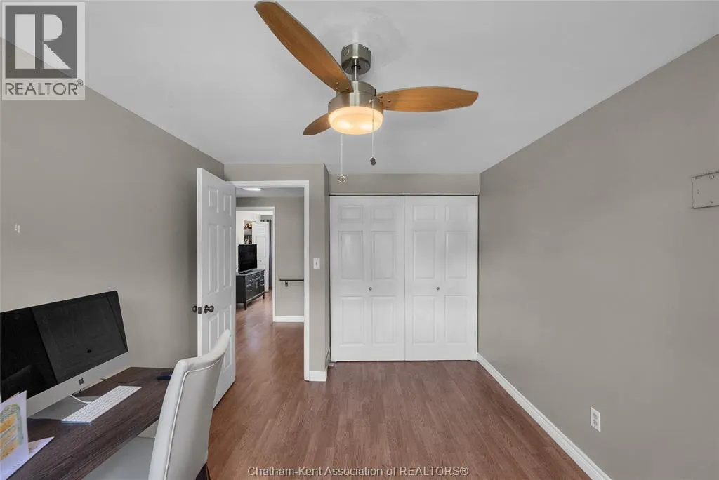 116 Thornhill CRESCENT