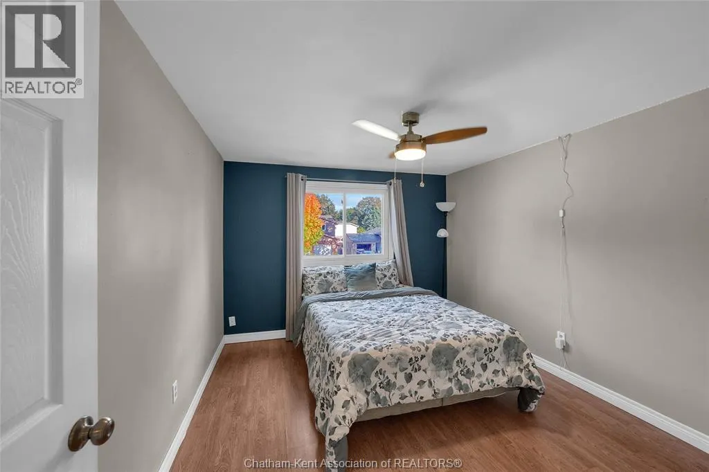 116 Thornhill CRESCENT
