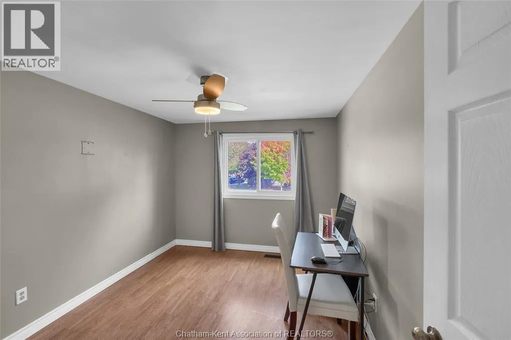 116 Thornhill CRESCENT