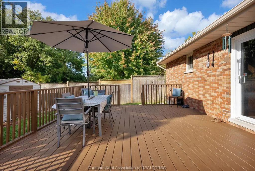 116 Thornhill CRESCENT
