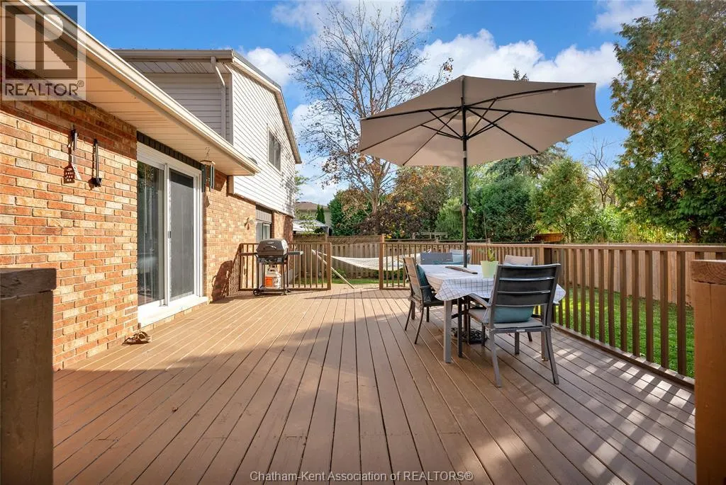 116 Thornhill CRESCENT