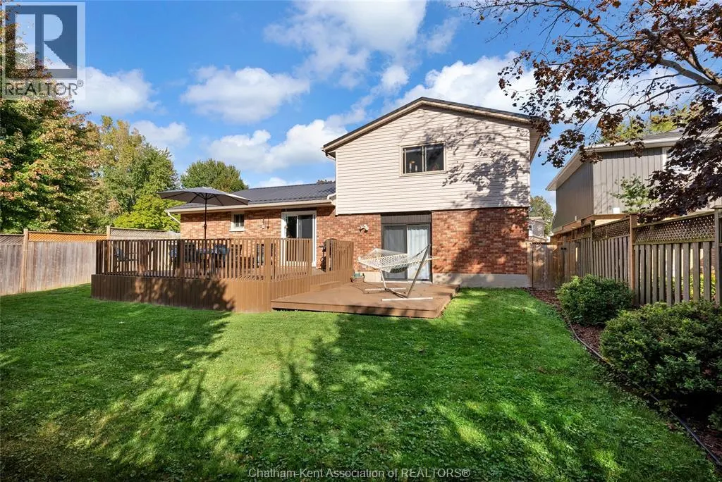 116 Thornhill CRESCENT
