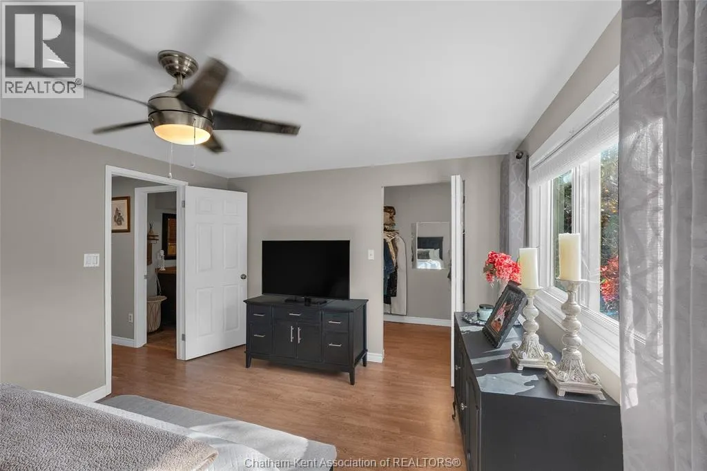 116 Thornhill CRESCENT
