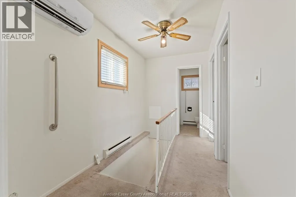 1395 BAYSWATER CRESCENT