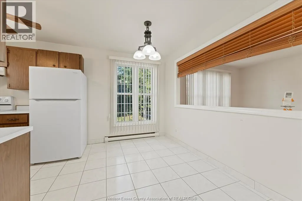 1395 BAYSWATER CRESCENT