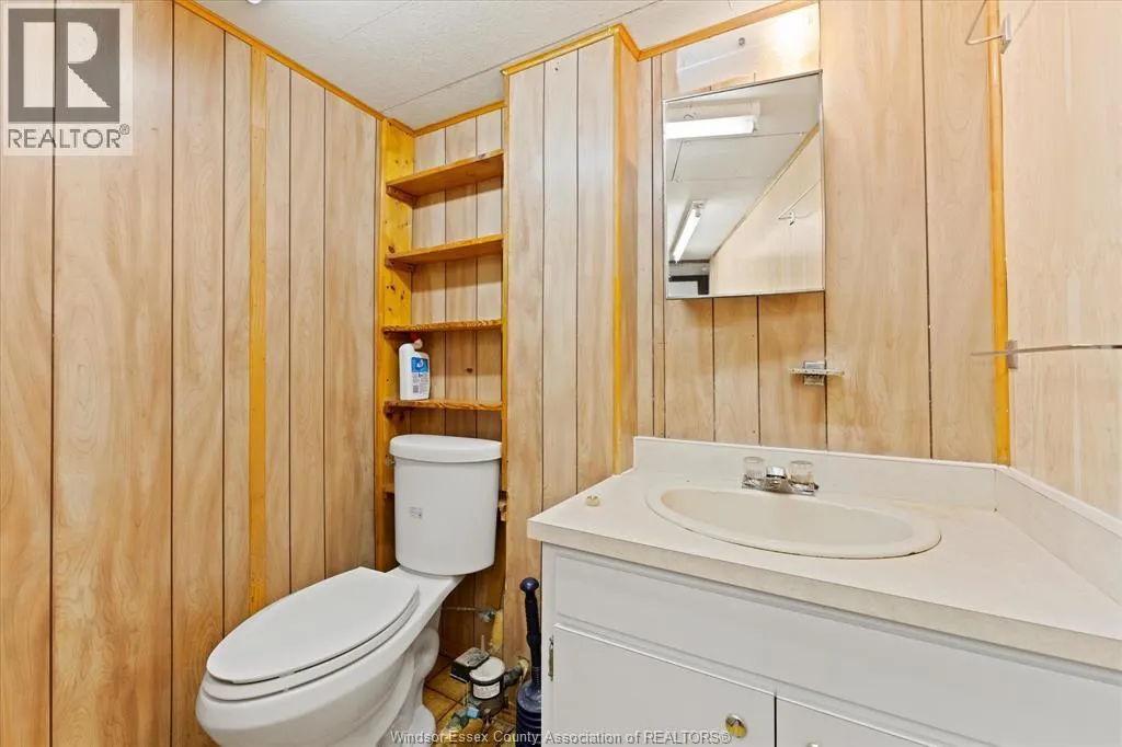 1395 BAYSWATER CRESCENT