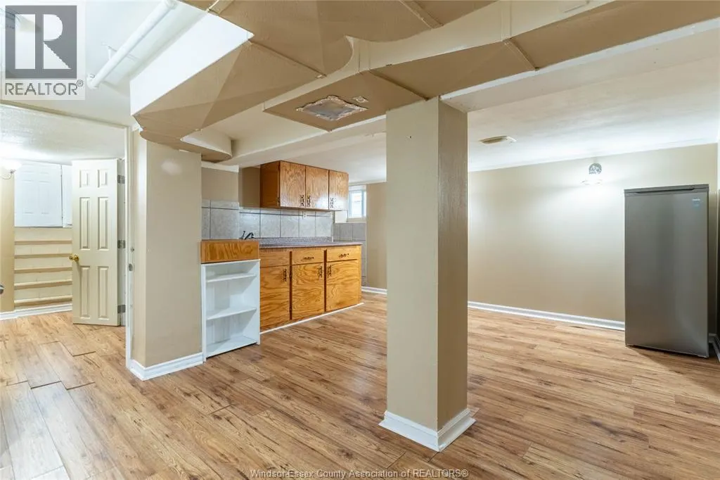 1204 LINCOLN