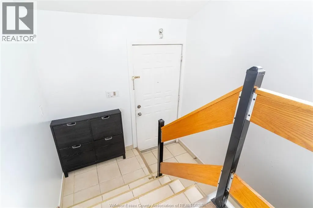 1204 LINCOLN