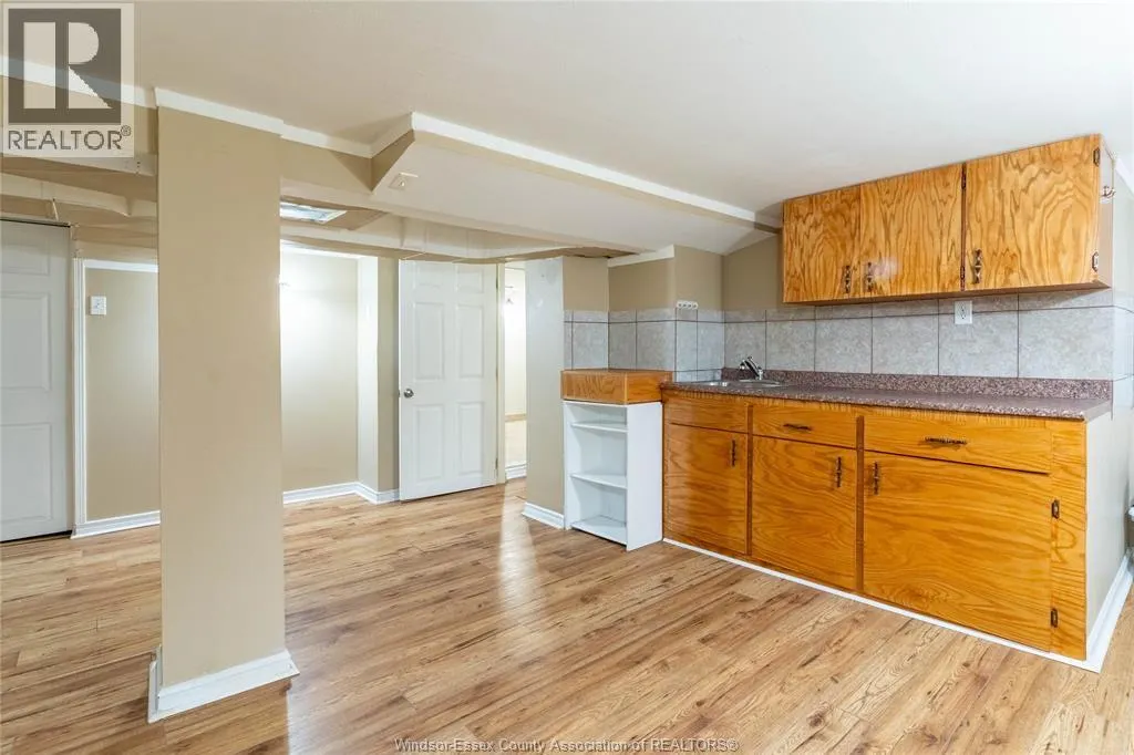 1204 LINCOLN