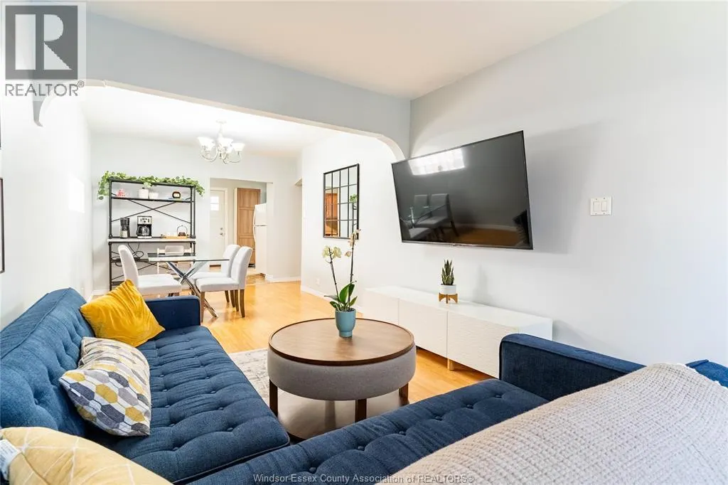 1204 LINCOLN
