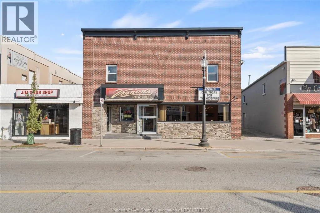 22 MAIN STREET East