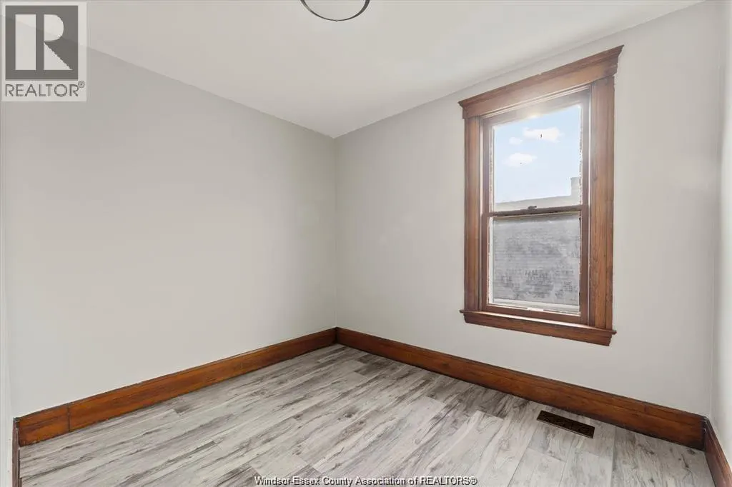 215 Pierre Ave