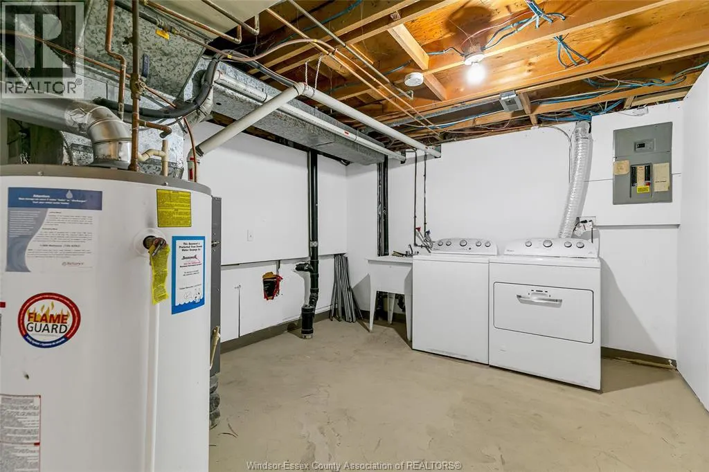 3344 PINEVIEW