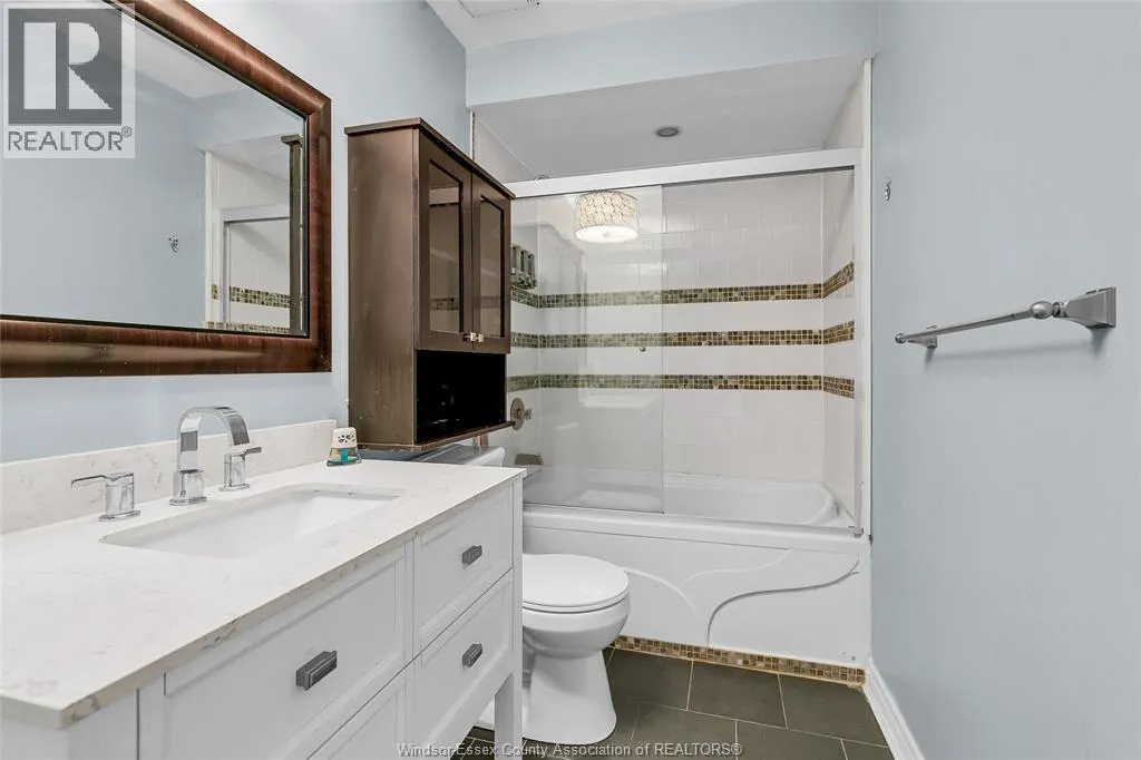 3344 PINEVIEW