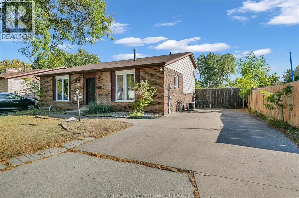 3344 PINEVIEW