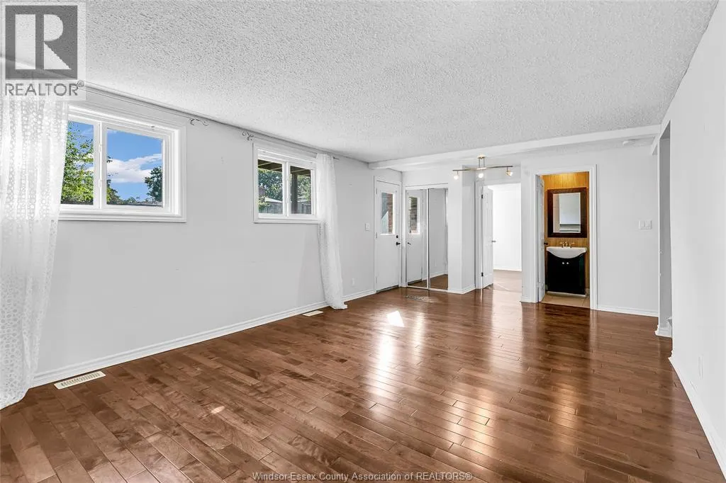 3344 PINEVIEW