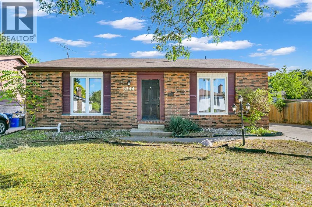 3344 PINEVIEW