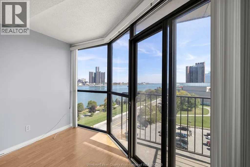 515 RIVERSIDE DRIVE West