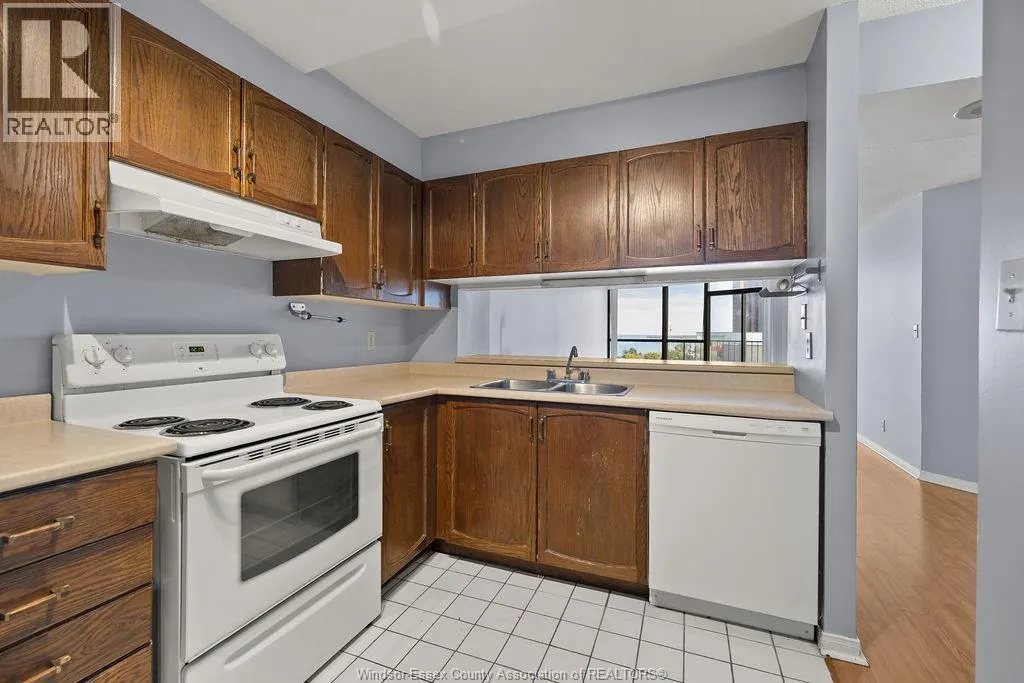 515 RIVERSIDE DRIVE West