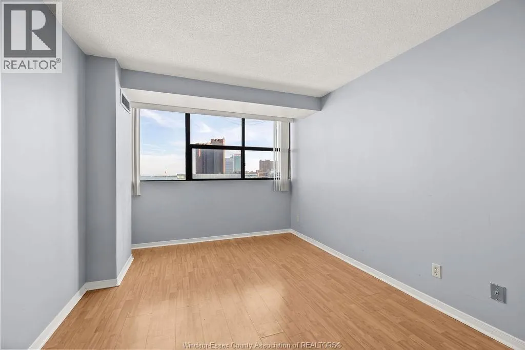 515 RIVERSIDE DRIVE West