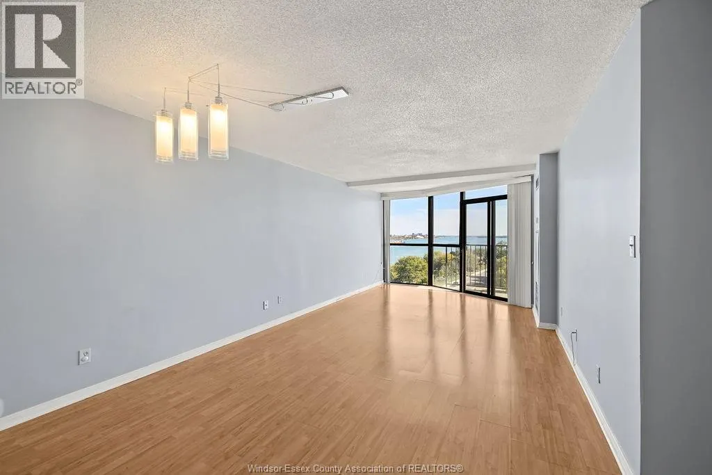 515 RIVERSIDE DRIVE West
