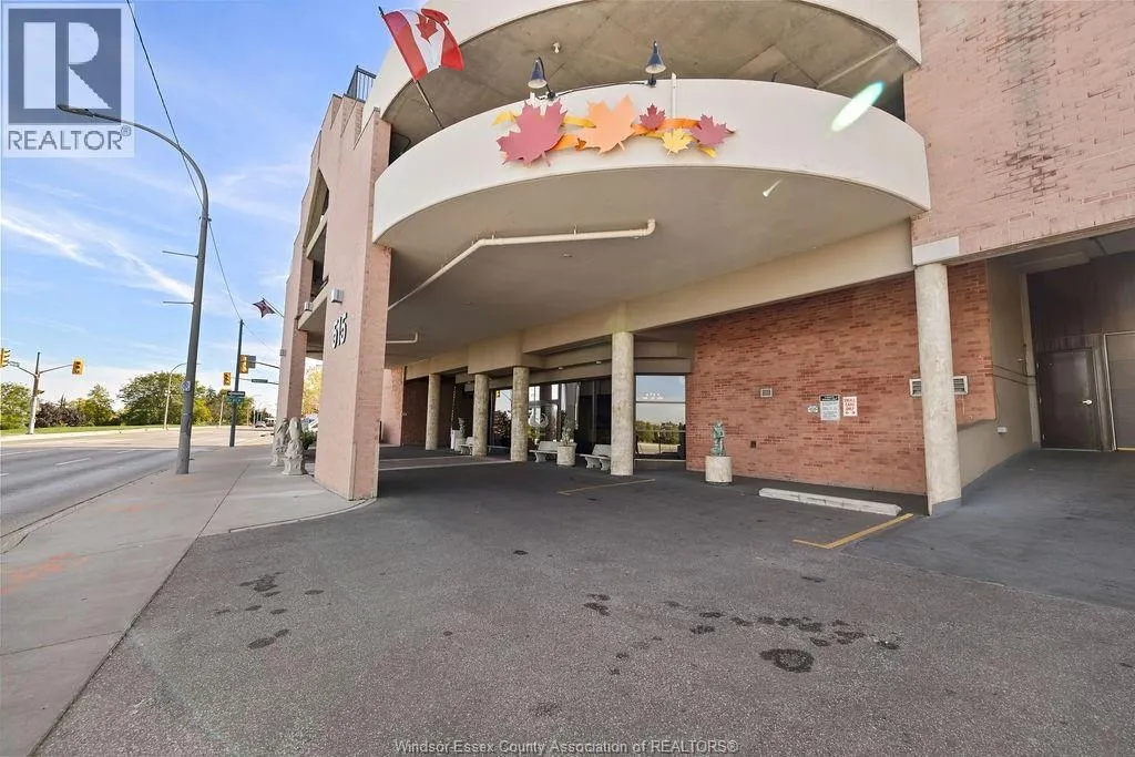 515 RIVERSIDE DRIVE West