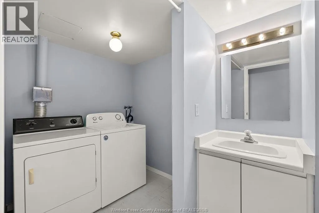 515 RIVERSIDE DRIVE West