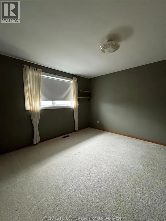 5515 OUTER DRIVE
