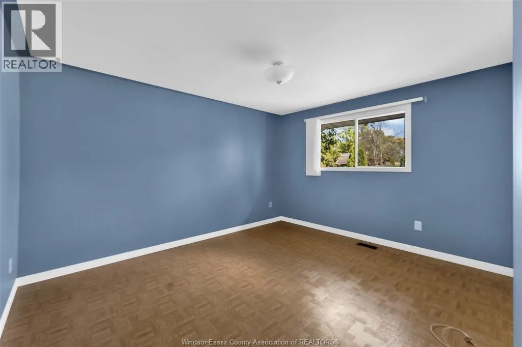 1066 Riverdale AVENUE