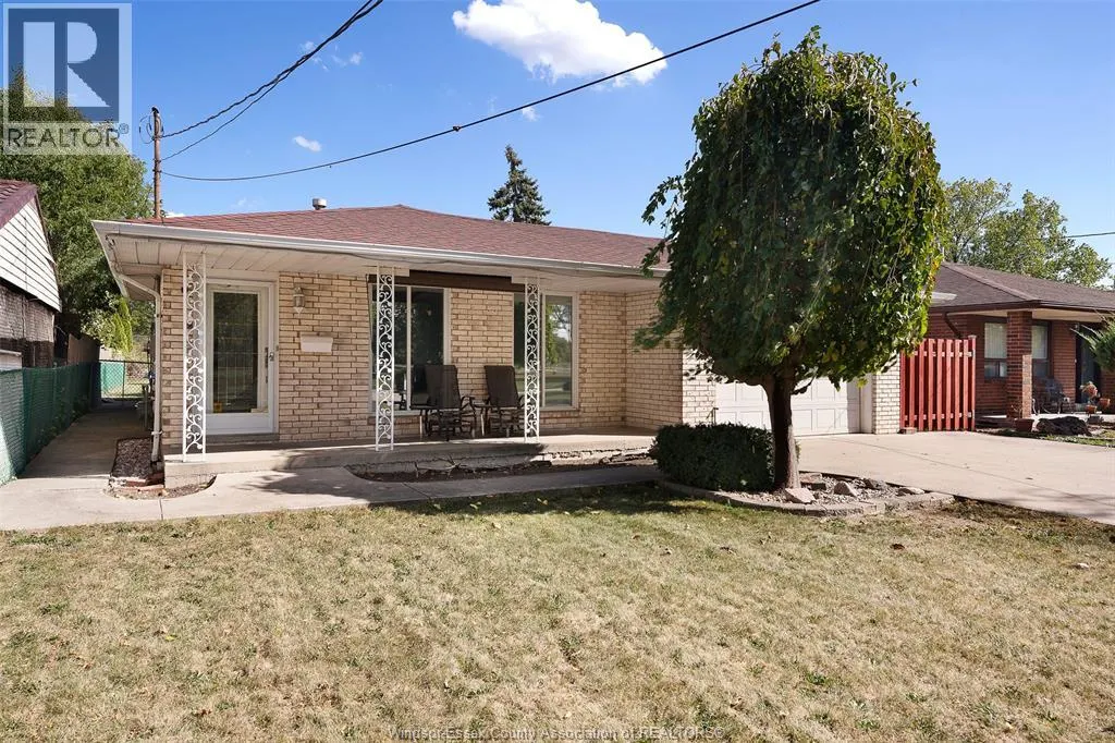 1066 Riverdale AVENUE