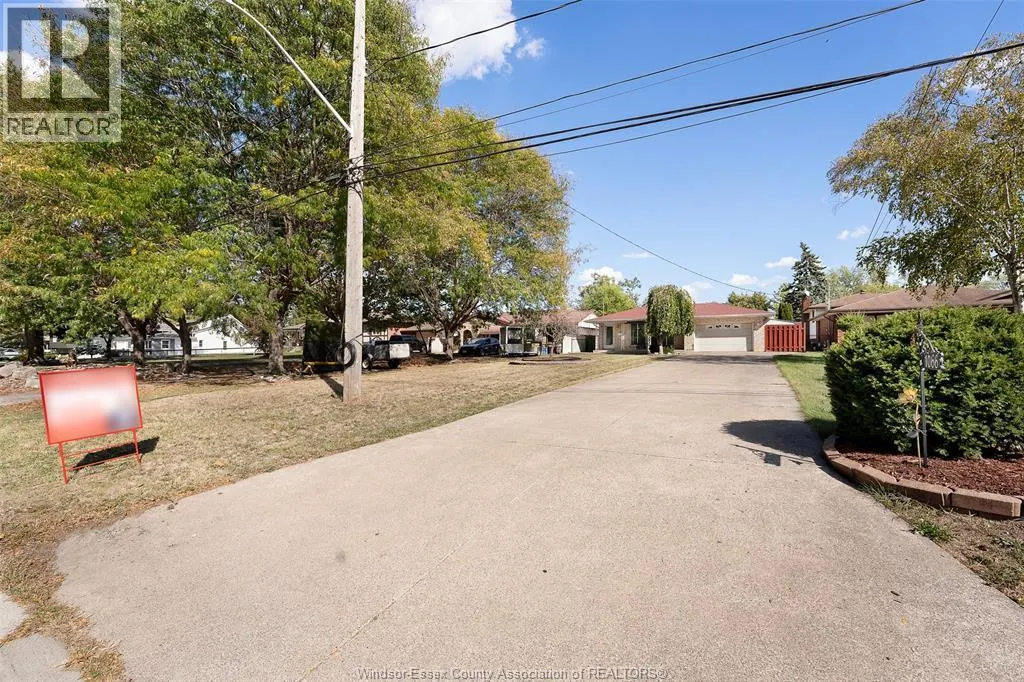 1066 Riverdale AVENUE