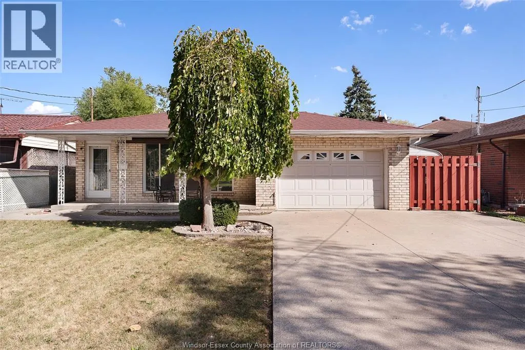 1066 Riverdale AVENUE