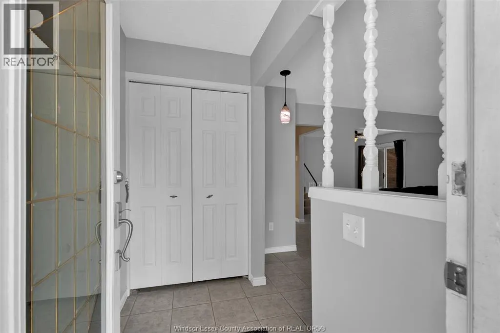 1066 Riverdale AVENUE
