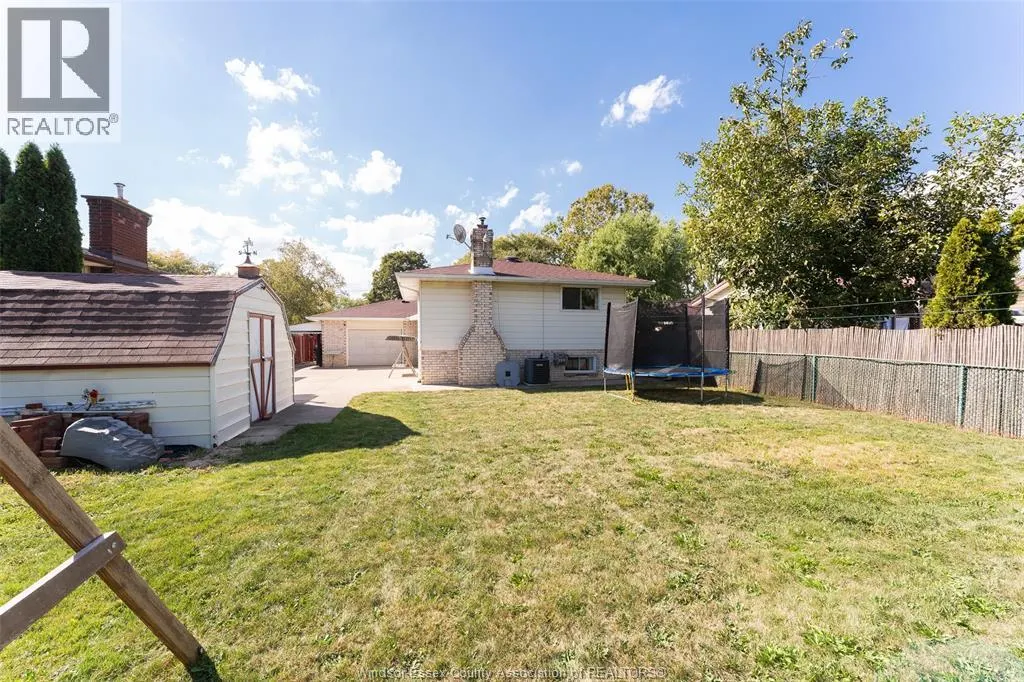 1066 Riverdale AVENUE
