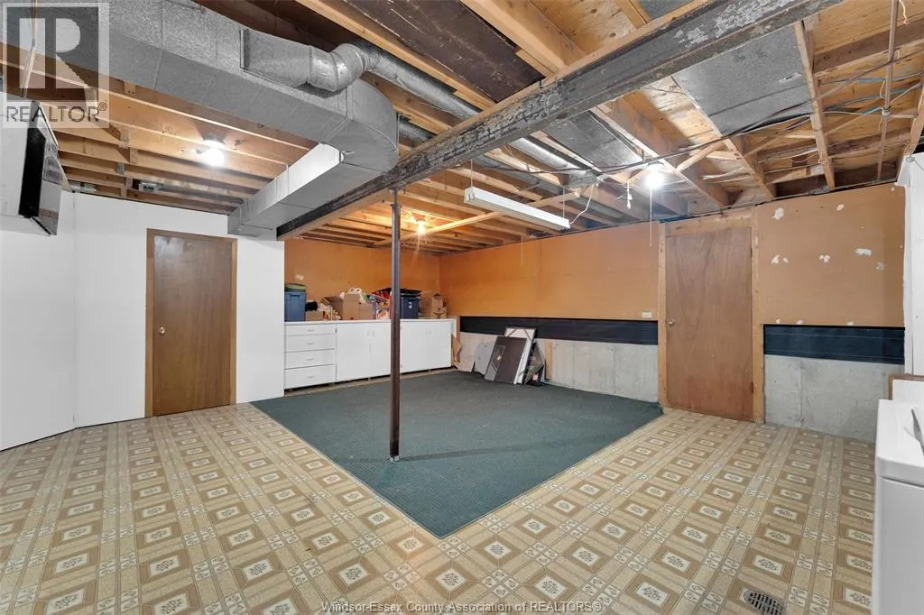 1066 Riverdale AVENUE