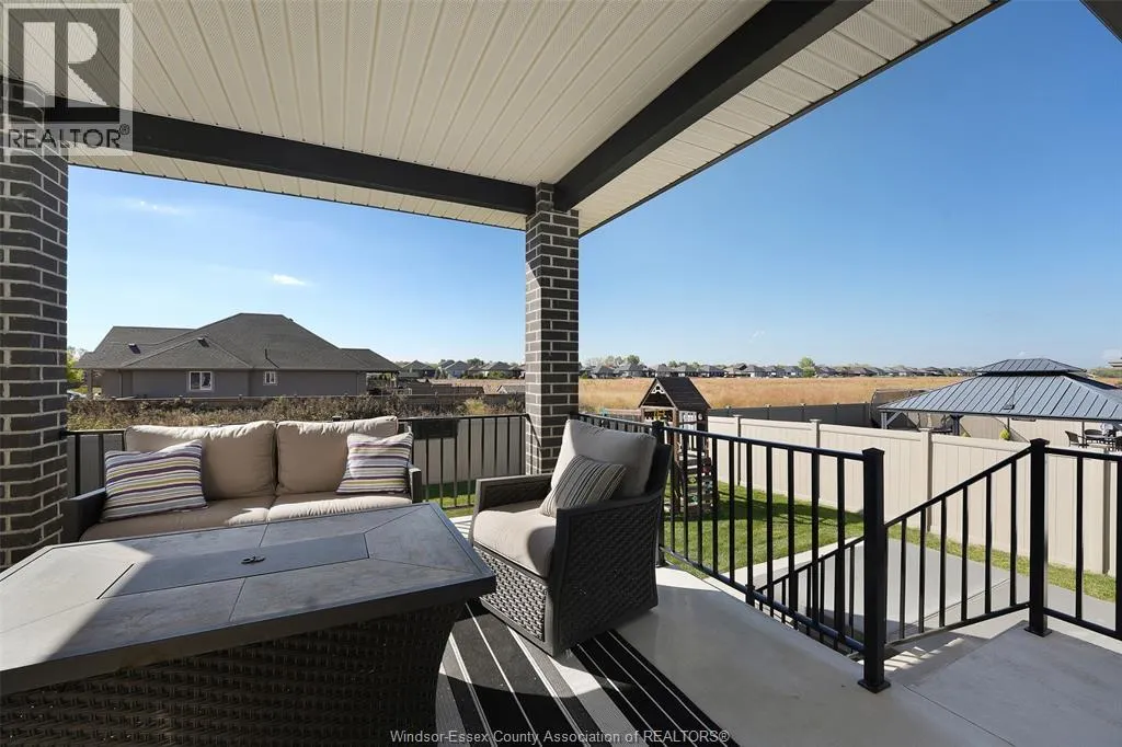 205 MULLEN CRESCENT