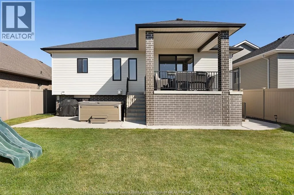 205 MULLEN CRESCENT