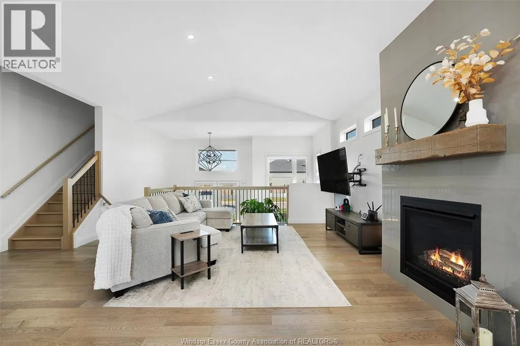 205 MULLEN CRESCENT