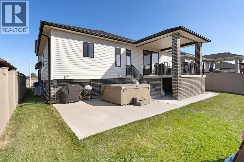 205 MULLEN CRESCENT