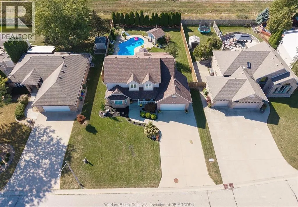 180 OAK DR
