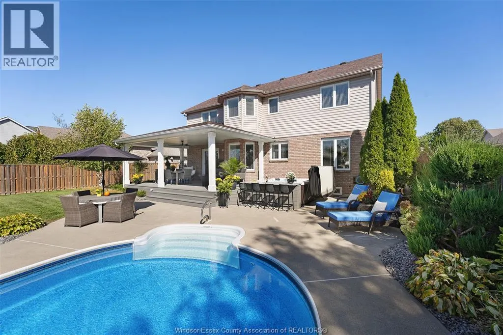 180 OAK DR