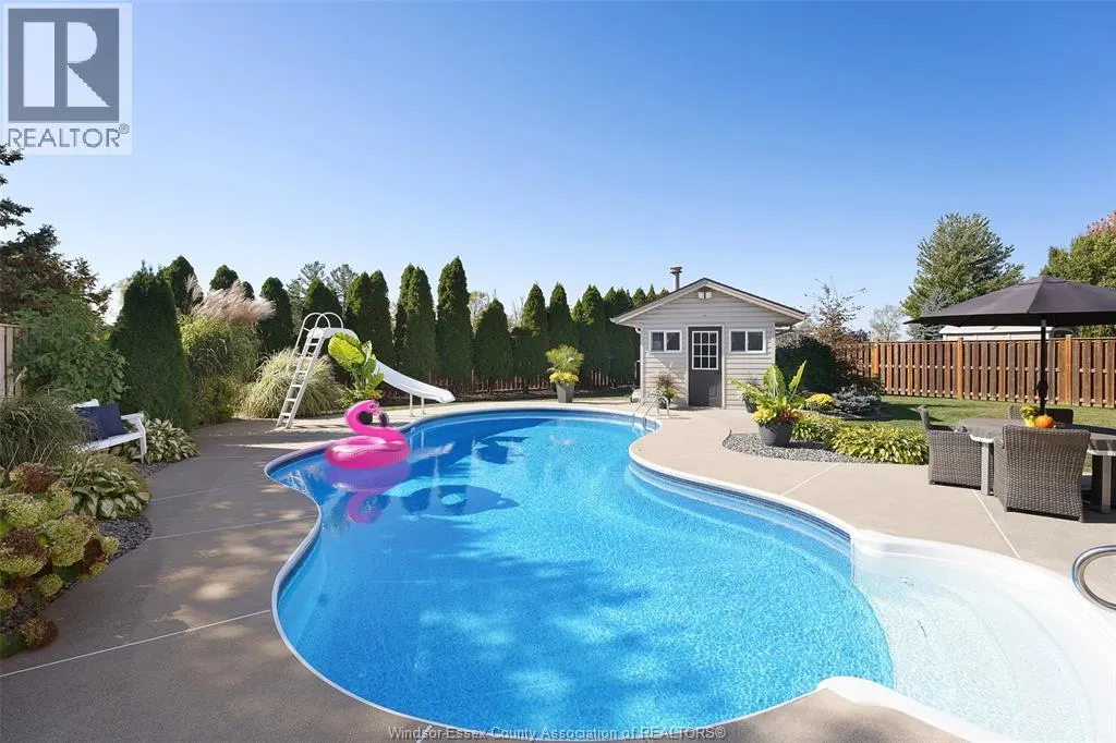 180 OAK DR