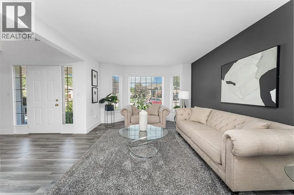 180 OAK DR