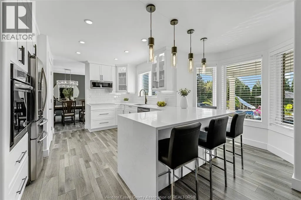 180 OAK DR