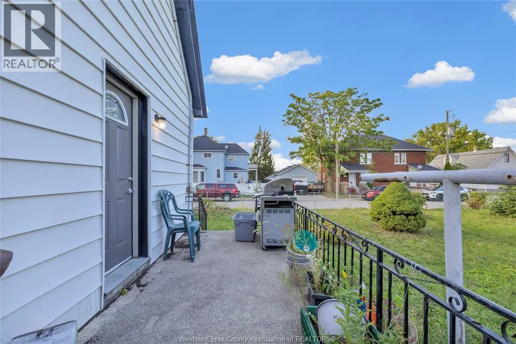 304 LANGLOIS AVENUE