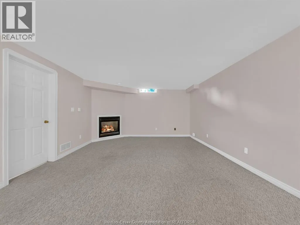 2085 CLOVER AVENUE