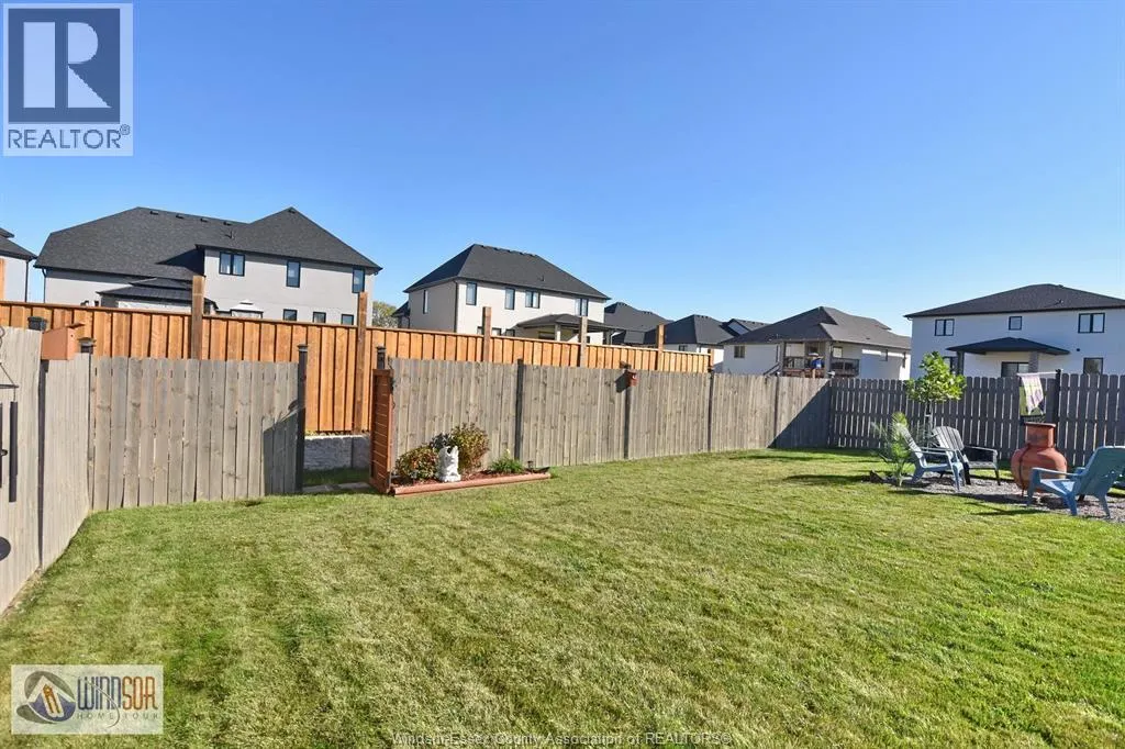 48 KINGSBRIDGE DRIVE